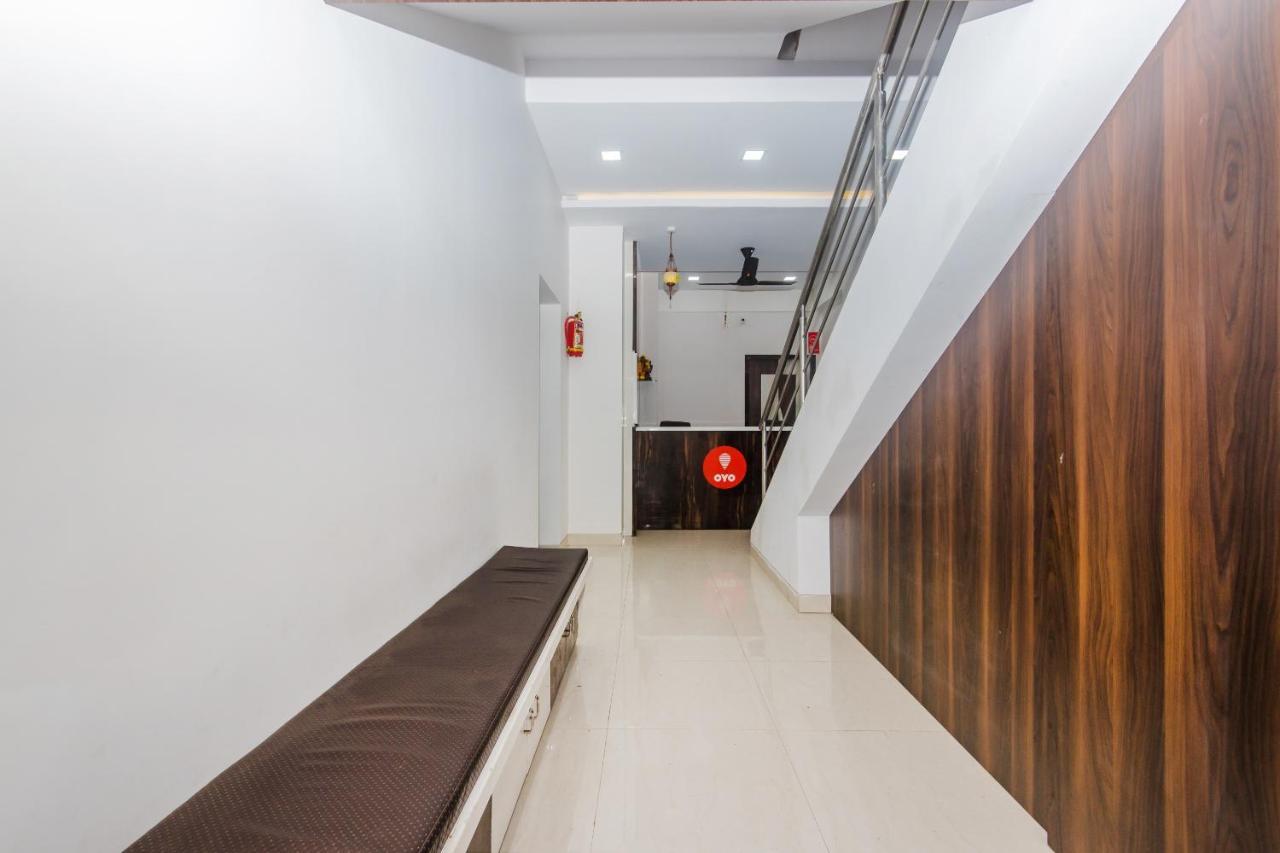 Oyo 13660 Cliff Hanger Mumbai Exterior photo